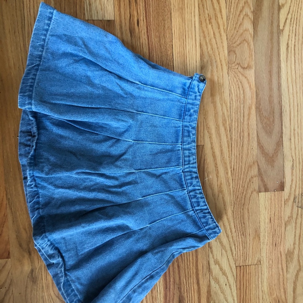 Denim pleated skirt